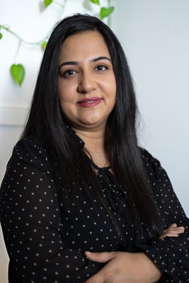 Portrait of Charneet Aulakh, Associate.