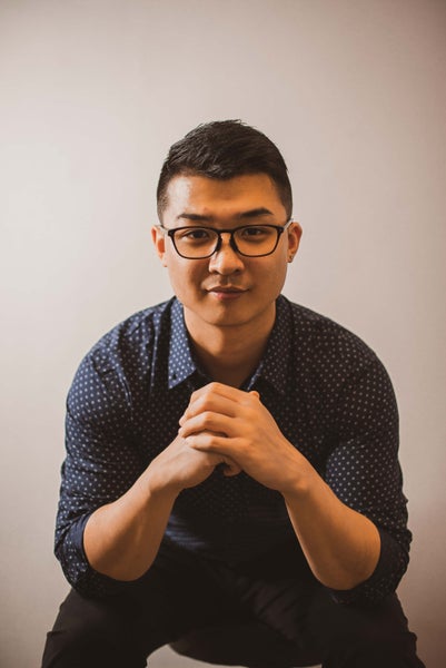 Jun Chi Li, Associate